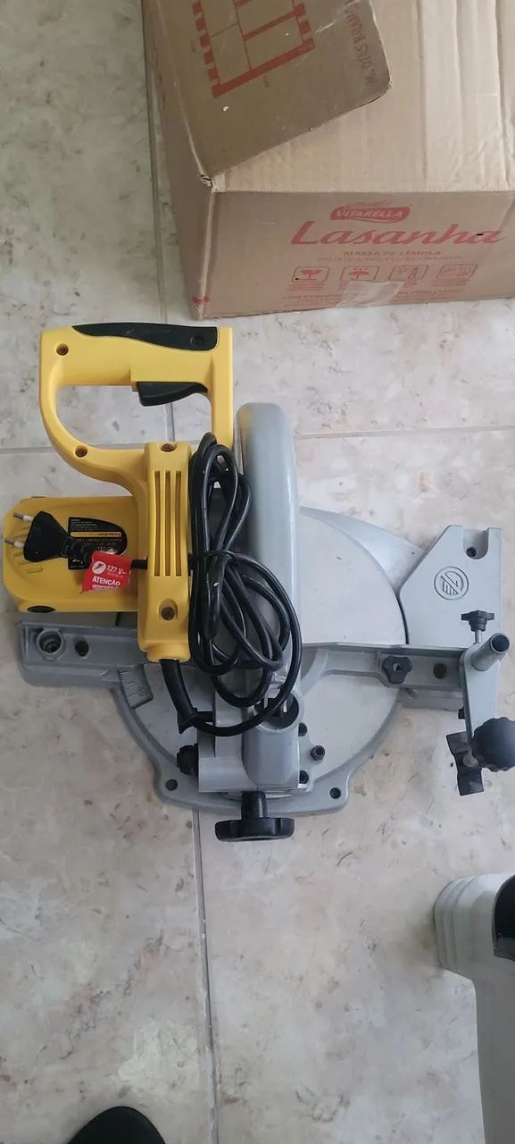 Serra Esquadria Vonder de 127 volts. - Foto 2