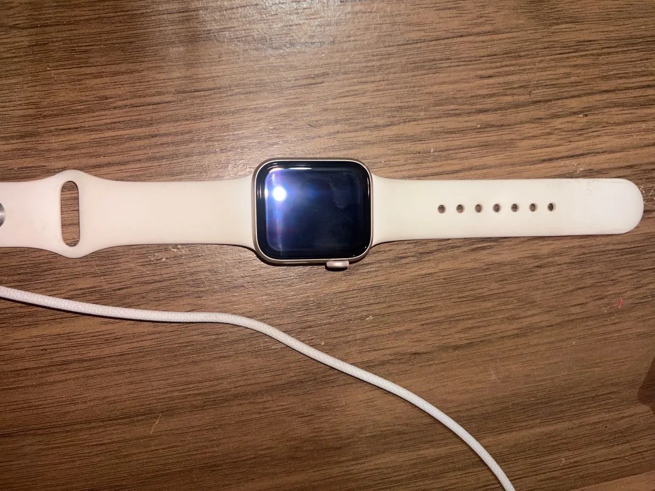 Apple Watch SE 3 starlight 