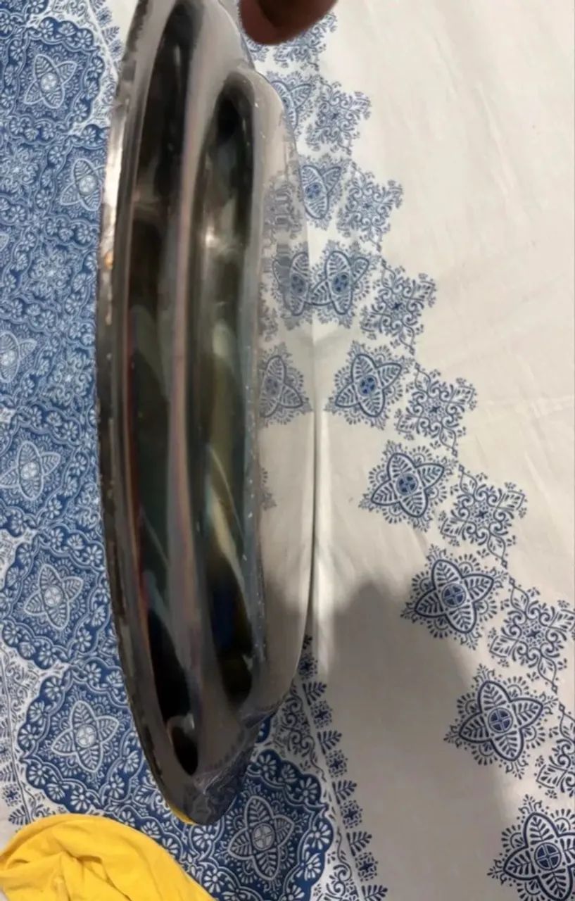 Vendo bandeja e copo com banho de prata - Foto 3