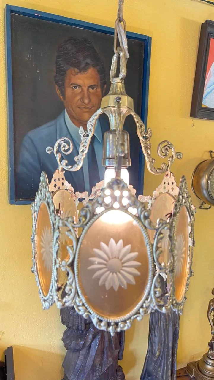 Lindo lustre em bronze e cristal - Foto 4