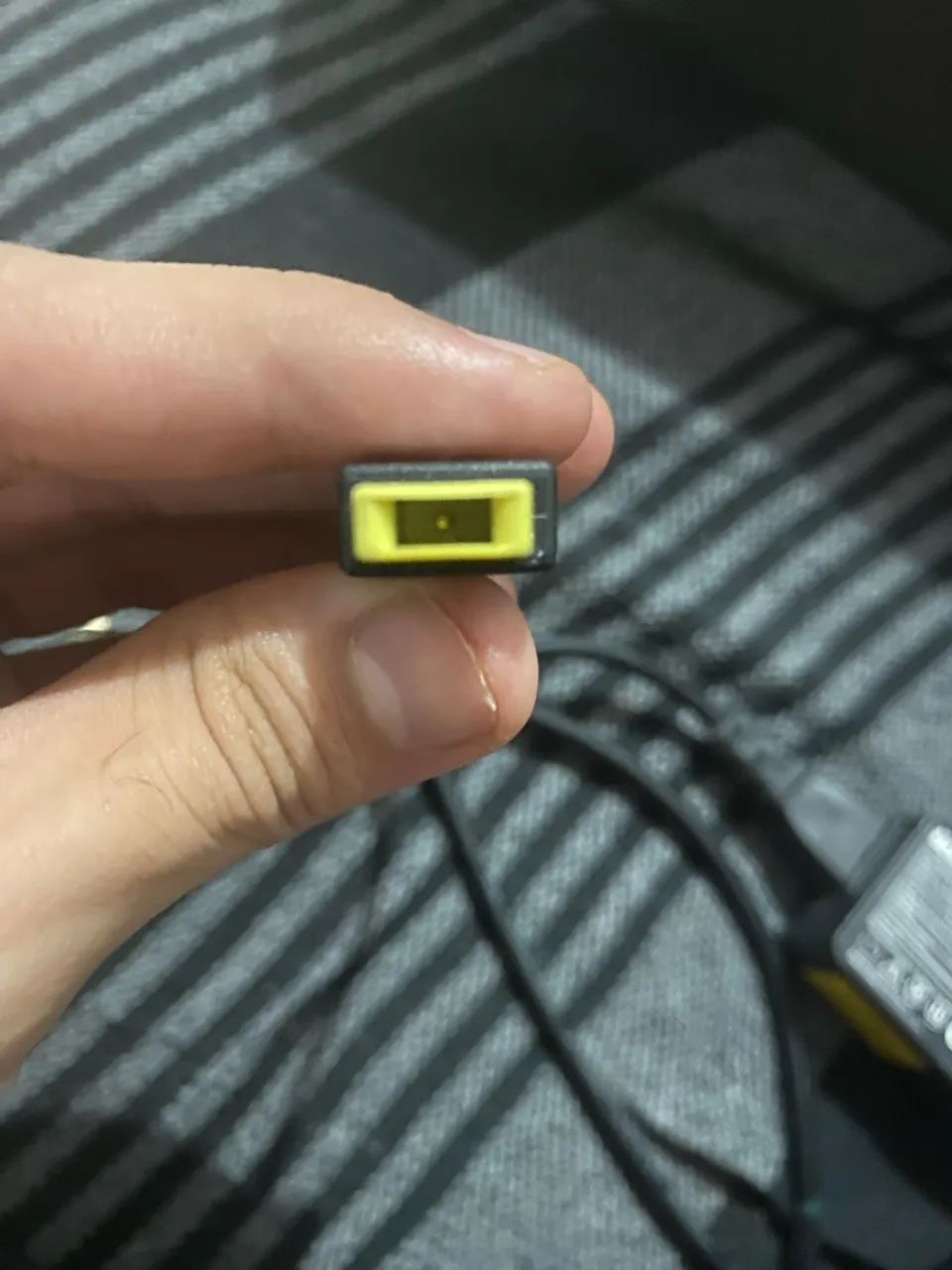 Carregador Lenovo retangular  - Foto 3