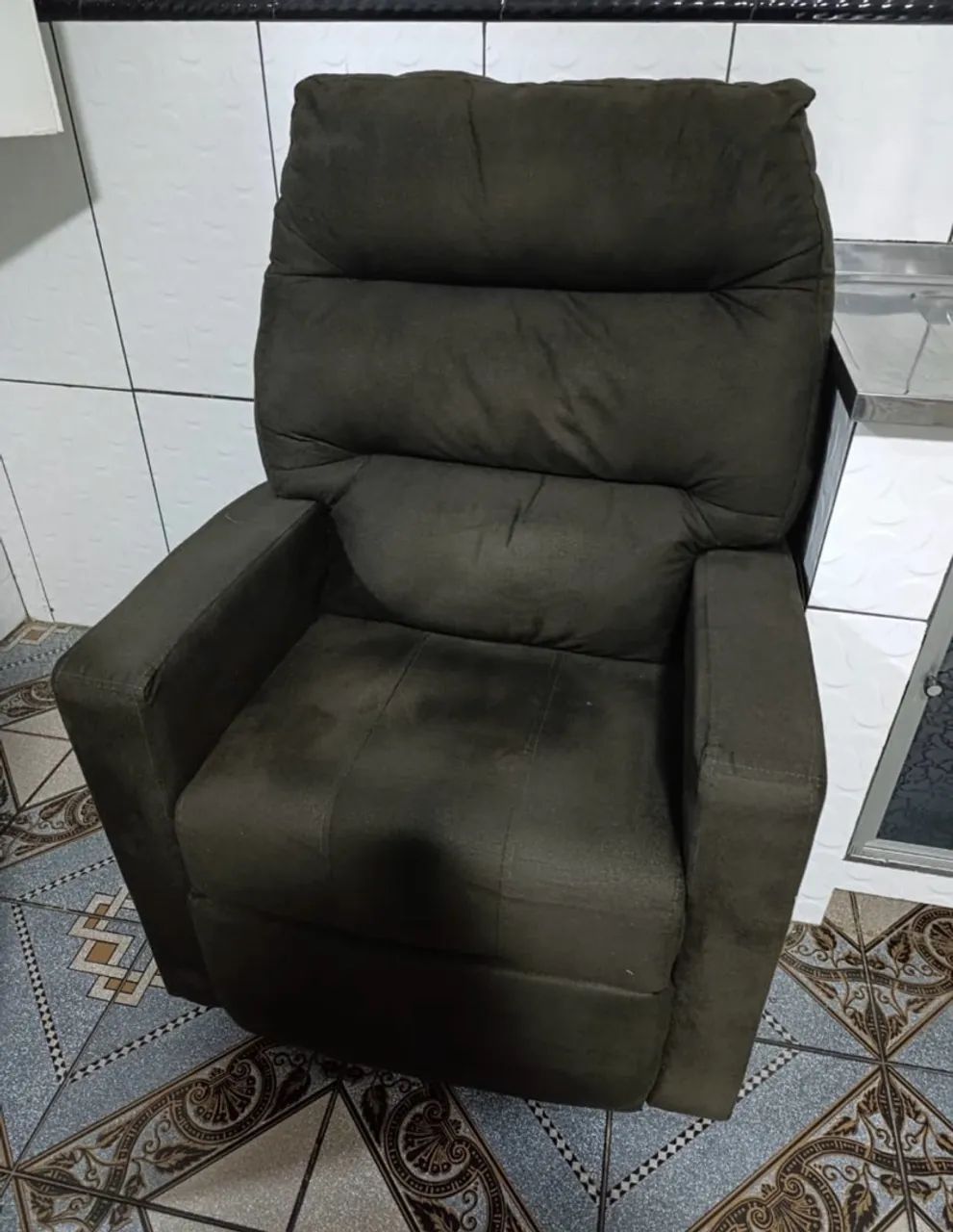 vende-se poltrona do vovô 