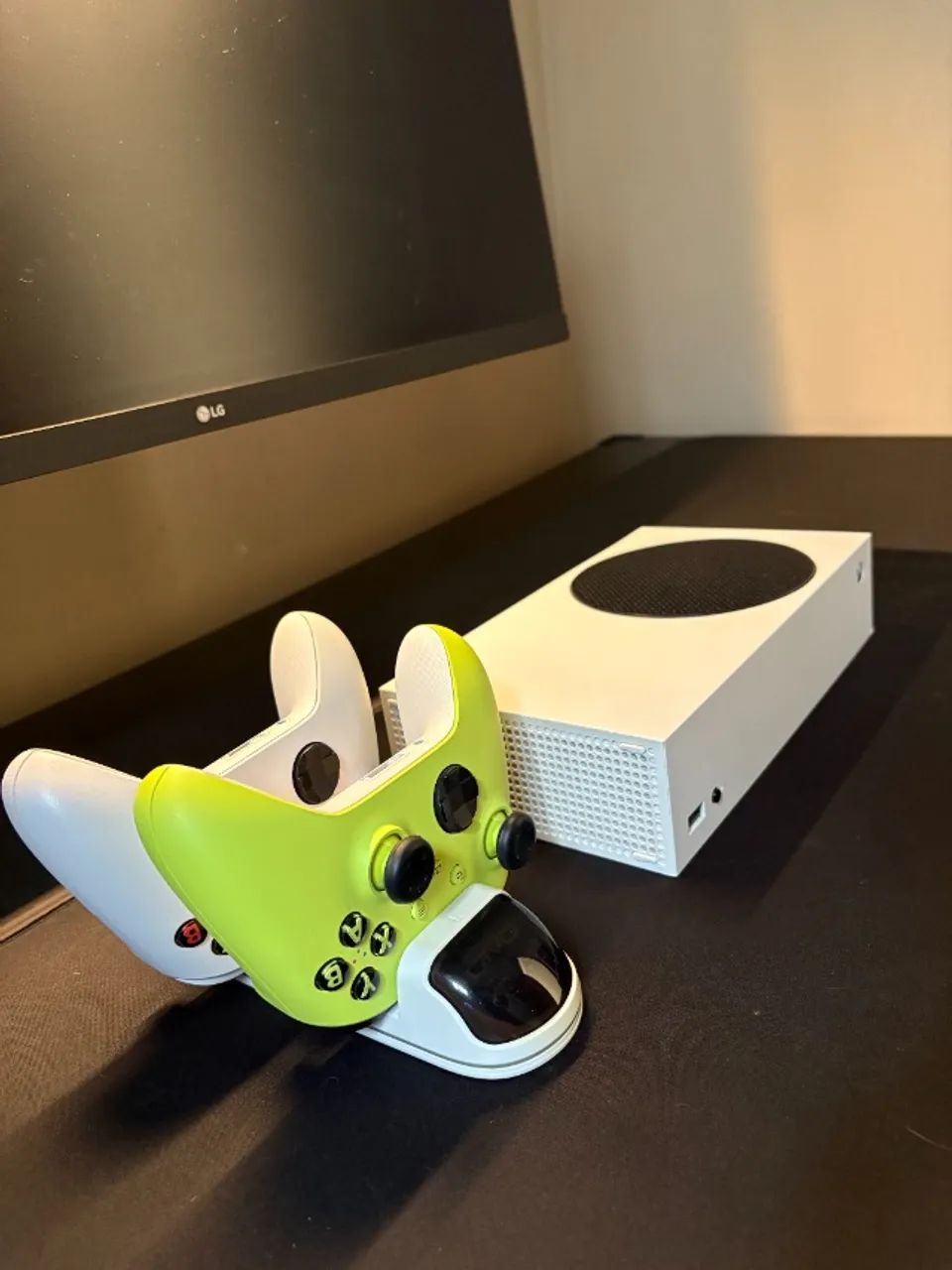 Xbox Series S + 2 controles e base  - Foto 3