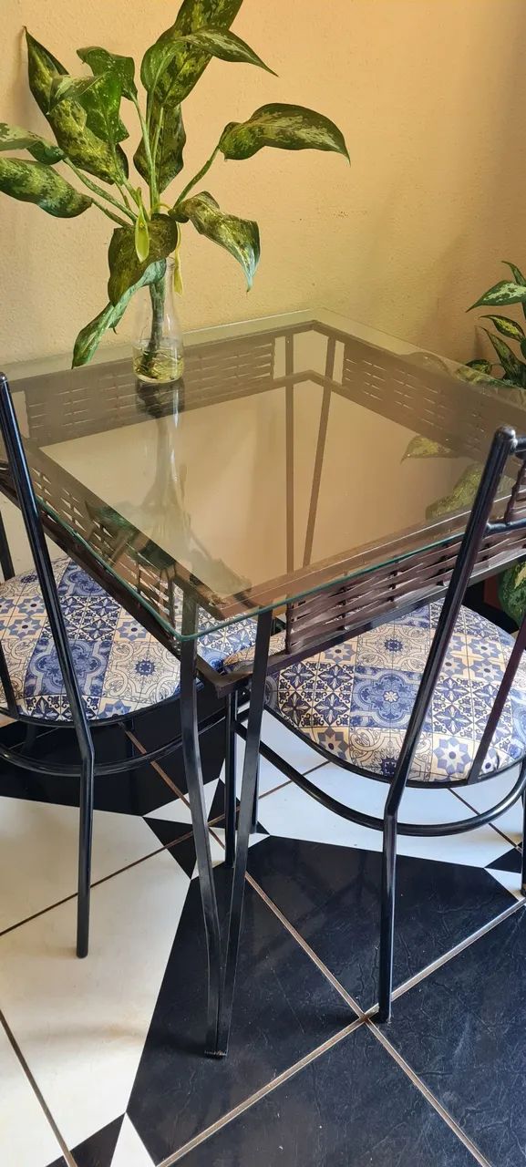 Conjunto de mesa e cadeiras 65570224632834122