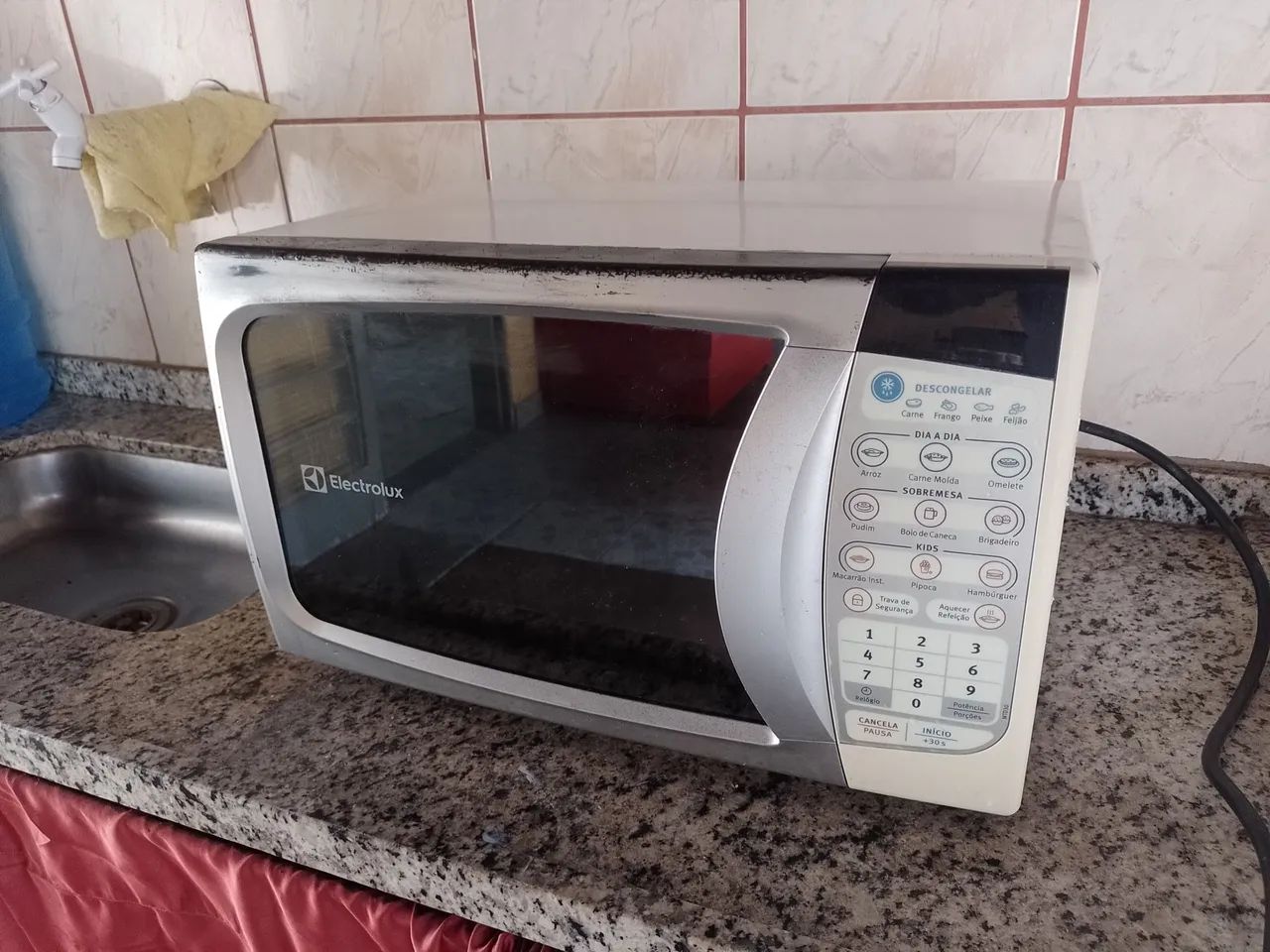Microondas Eletrolux 22 litros ( pix- visa)