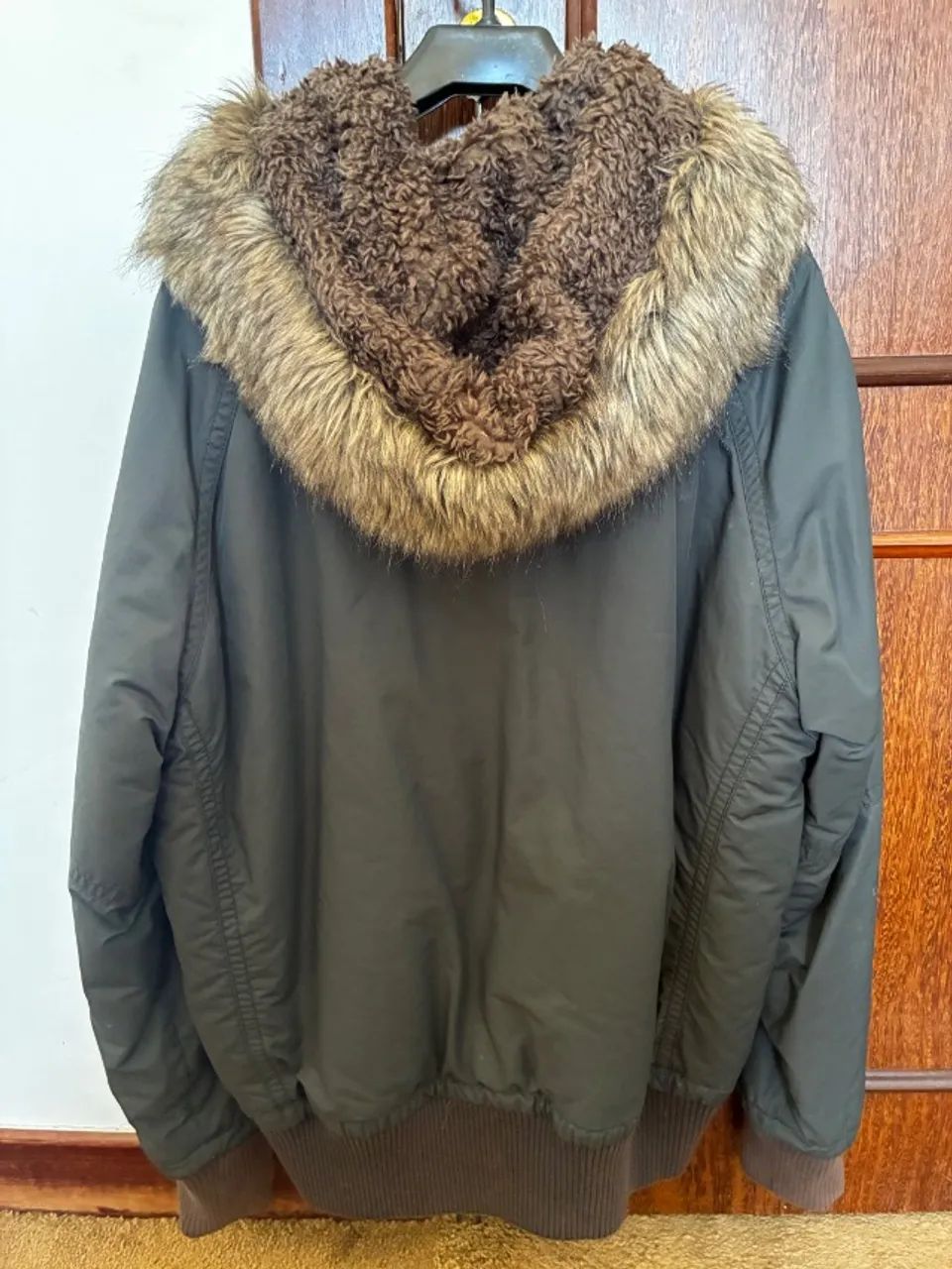 jaqueta american eagle outfiters preta - Foto 2