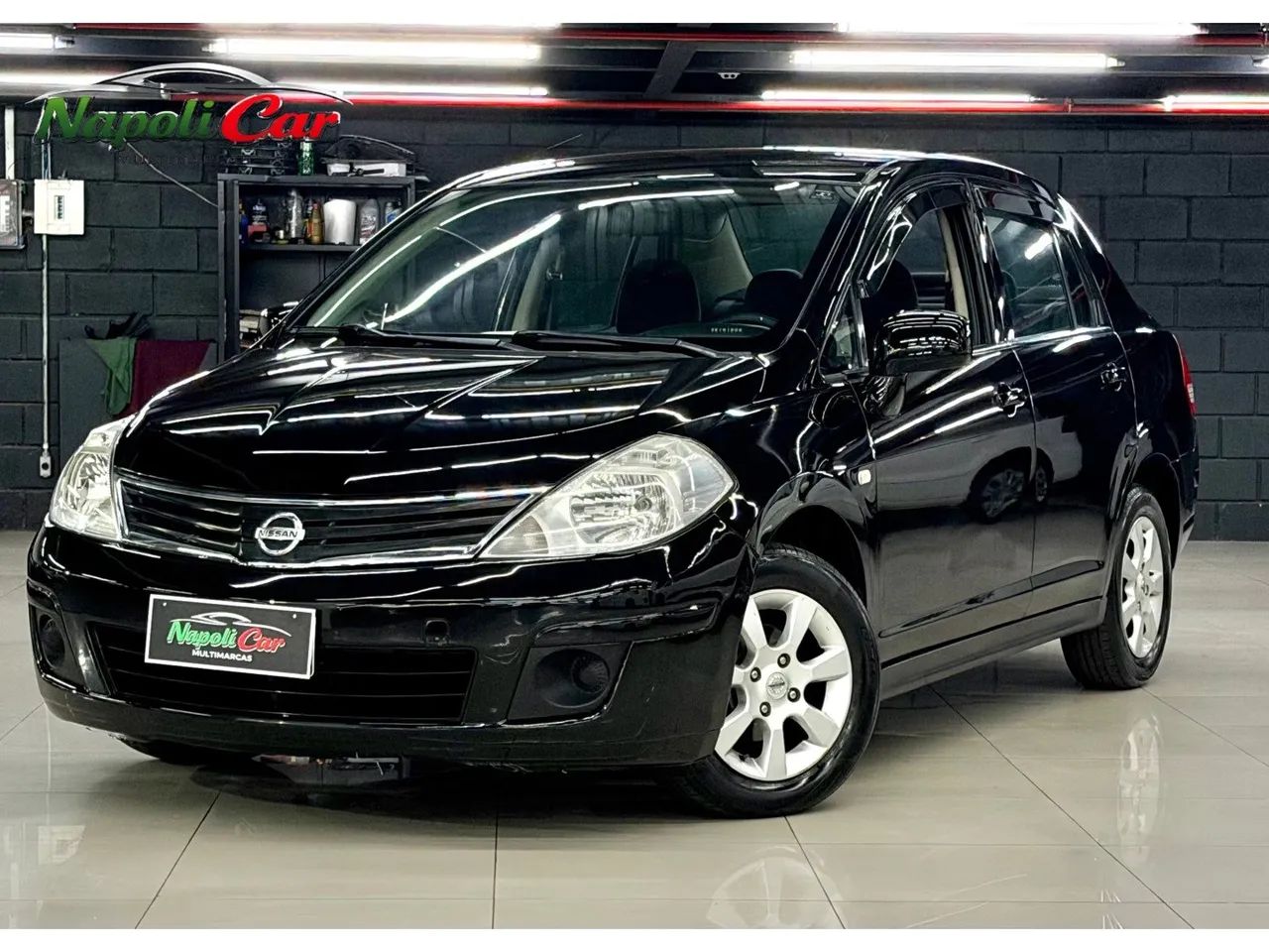 Nissan Tiida 2012 - Foto 2