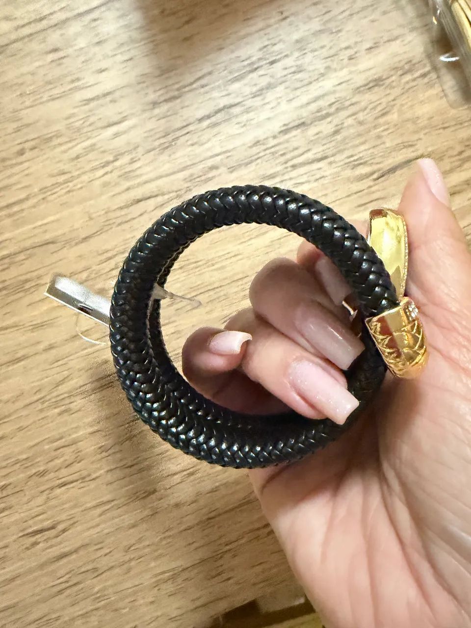 Relógio preto com dourado cobra - Foto 3