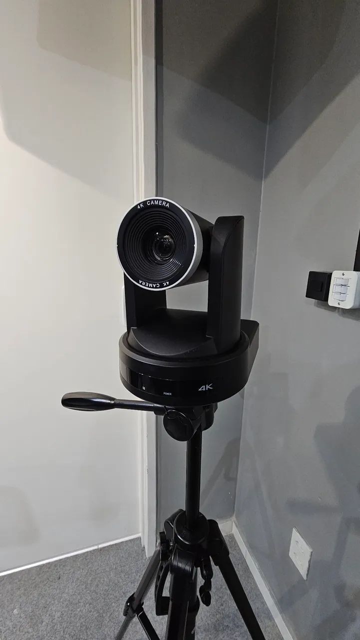 2 Câmeras 4K PTZ com 10x de Zoom 