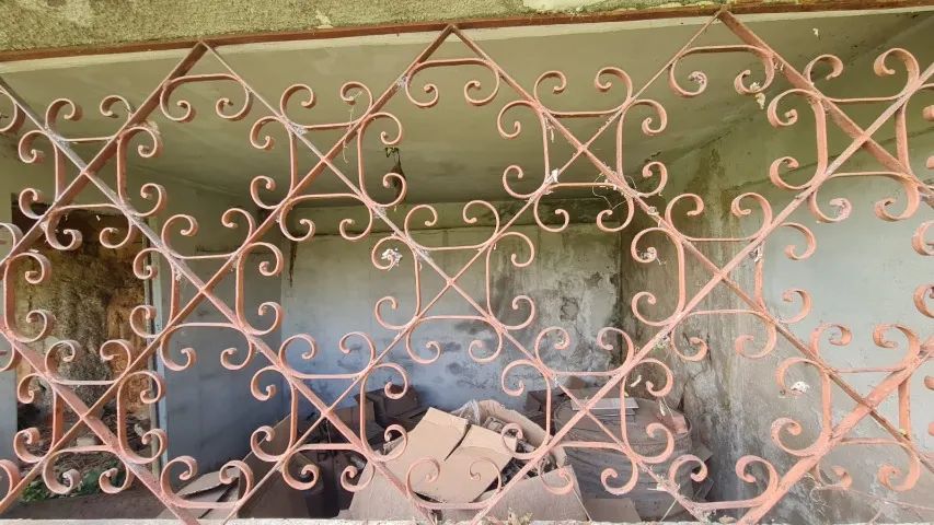 Grade Ornamental Decorativa em Ferro 0,78 x 3,17 - Estilo Antigo maciço  - Foto 3