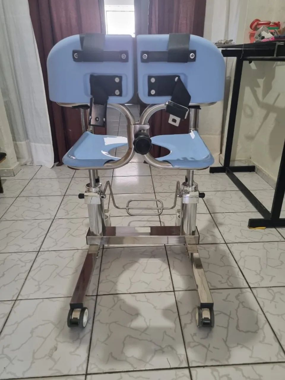 Cadeira de transferência de pacientes com dificuldade para se locomover - Foto 2