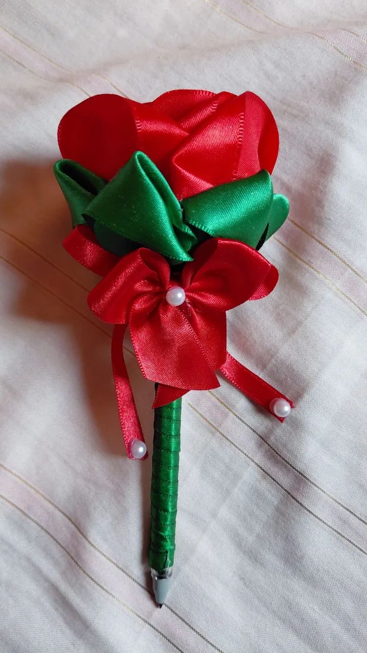 Buquês de flores de cetim  - Foto 3