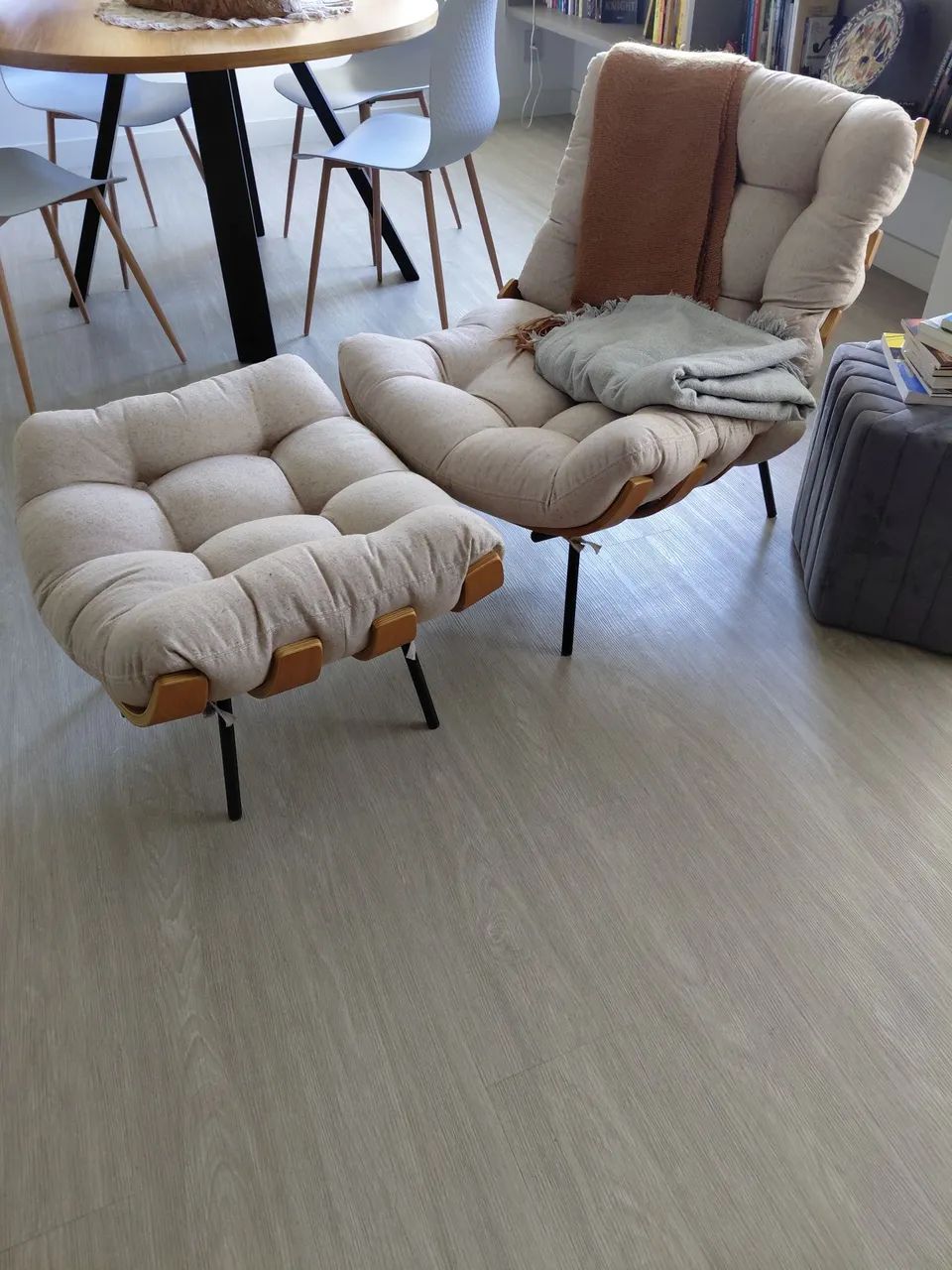 Poltrona com puff , excelente qualidade. Abra Casa. - Foto 5