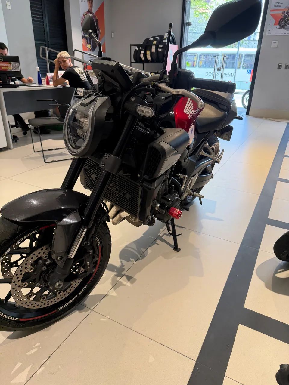 CB 650R 2026  - Foto 2