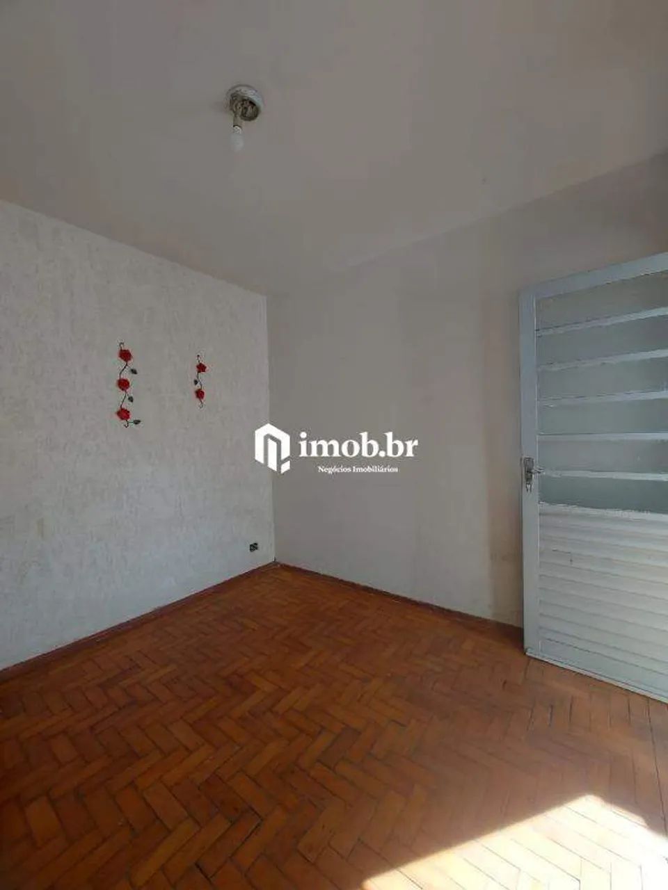 Casa de Fundo no Bairro Estados Unidos com 2 Quartos - Foto 3