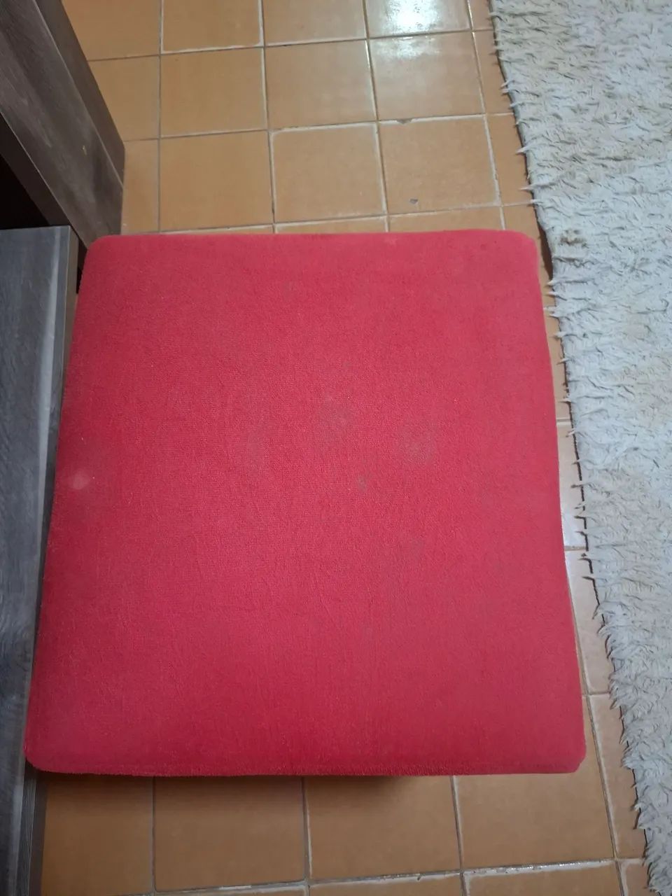 PUFFs vermelhos - Foto 2