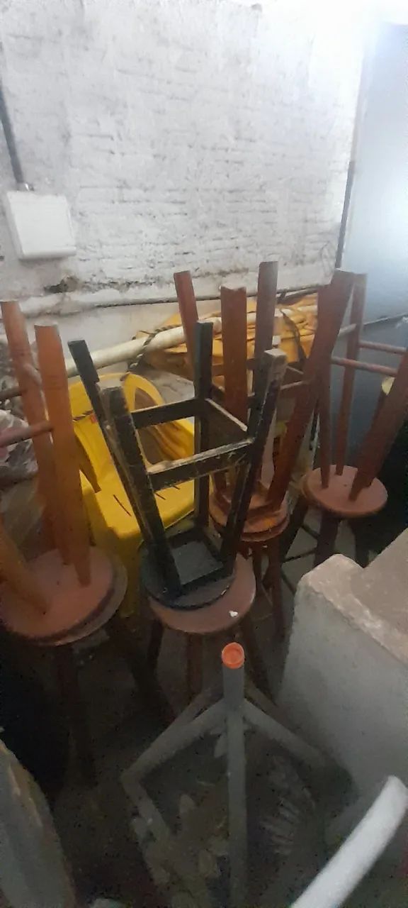 Tonéis e Bancos de madeira. - Foto 4