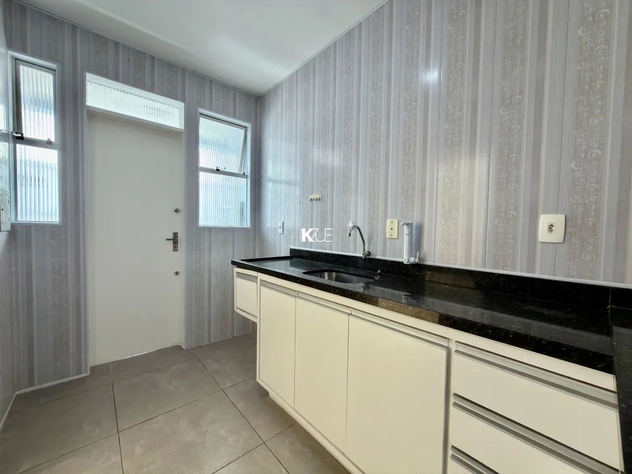 Apartamento 02 dormitórios para locação, em Coqueiros, Florianópolis SC. - Foto 5