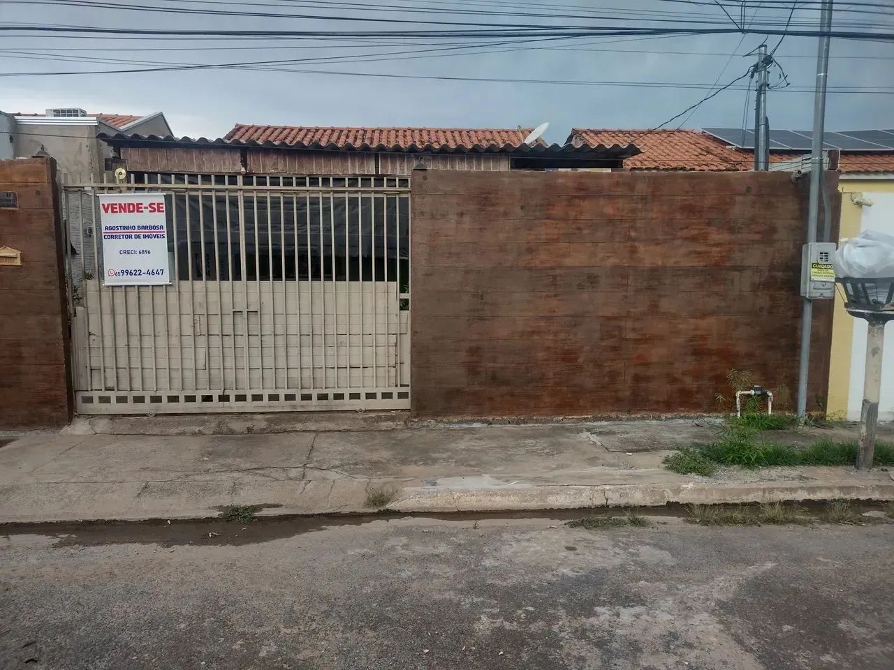 Casa para venda possui 60 metros quadrados com 2 quartos em São Sebastião - Cuiabá - MT