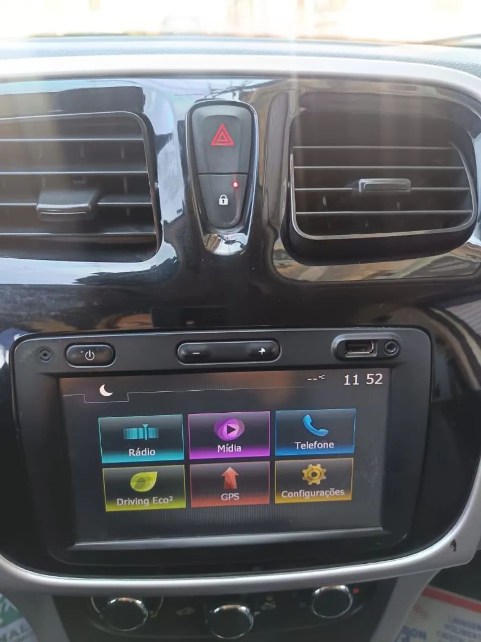 Renault Logan Expression Flex 1.6 16V 4P 2017 - Foto 5
