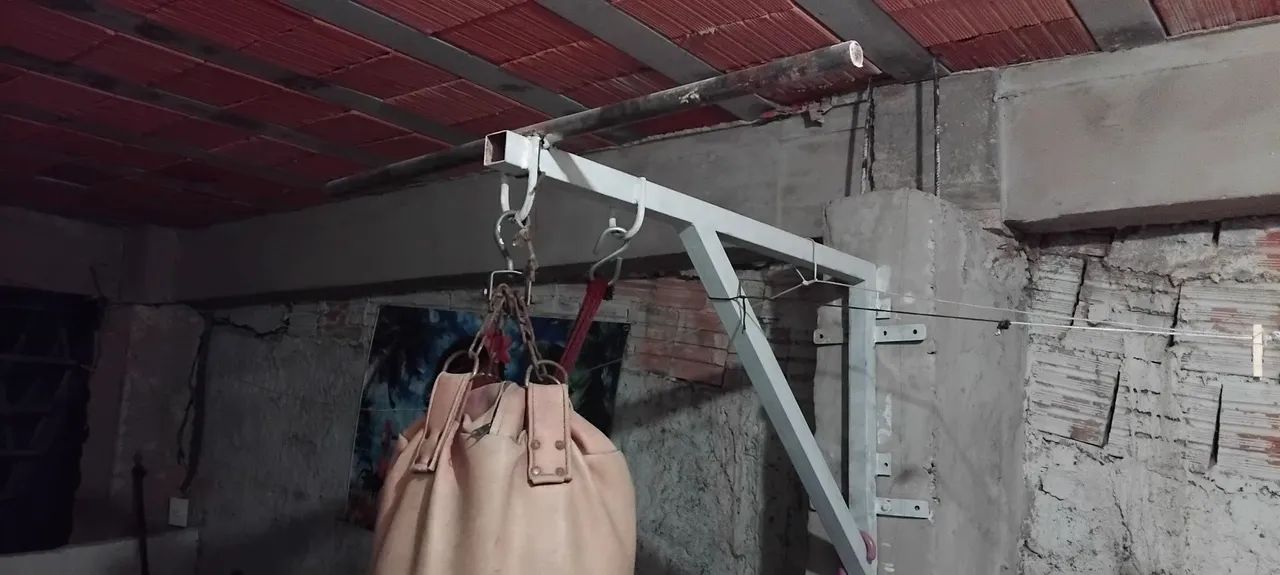 Suporte w saco de boxe - Foto 2