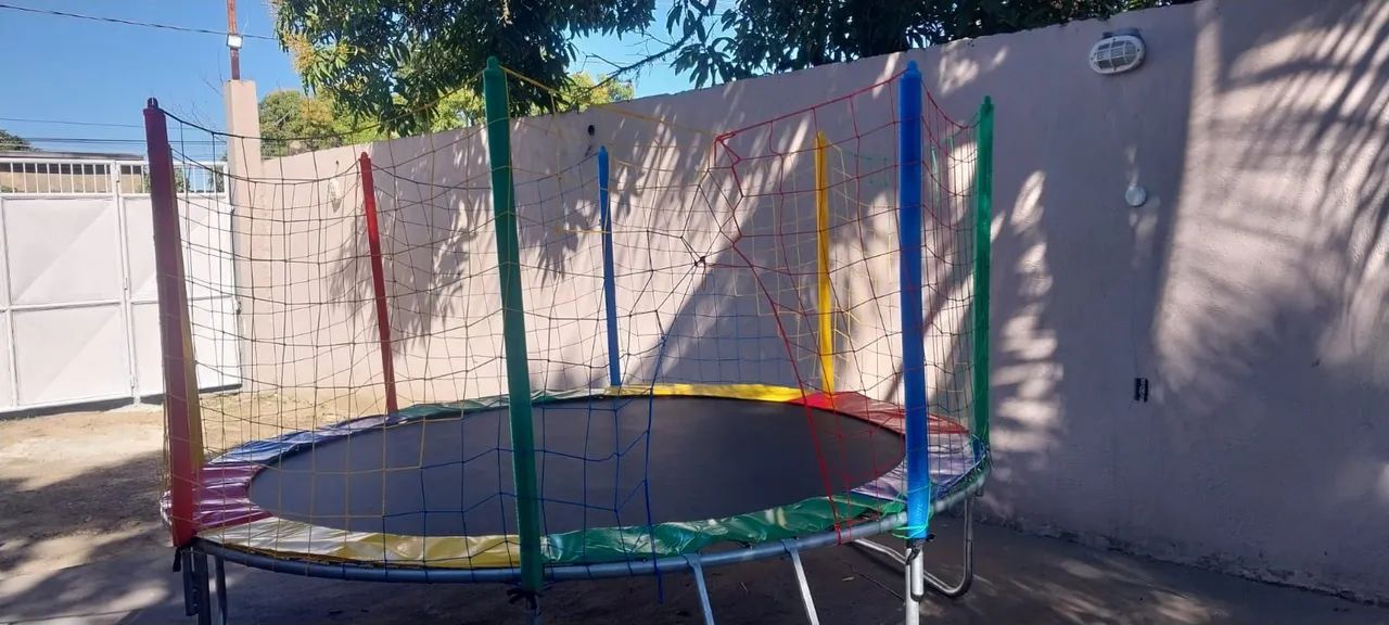 Aluguel de jogos de mesas e brinquedos.