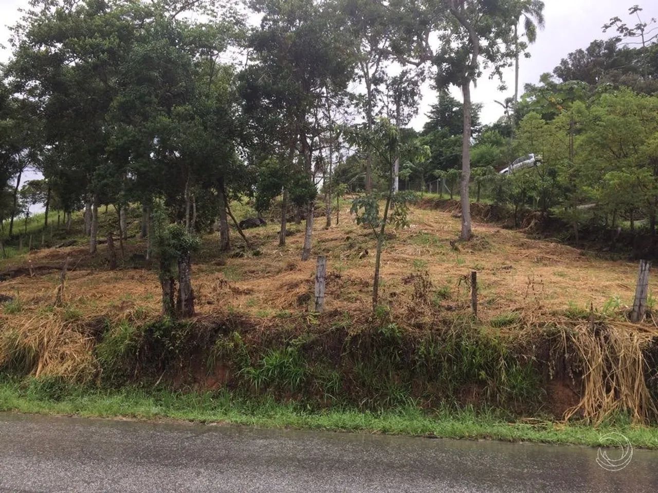 Terreno de 715m² na Vargem Pequena