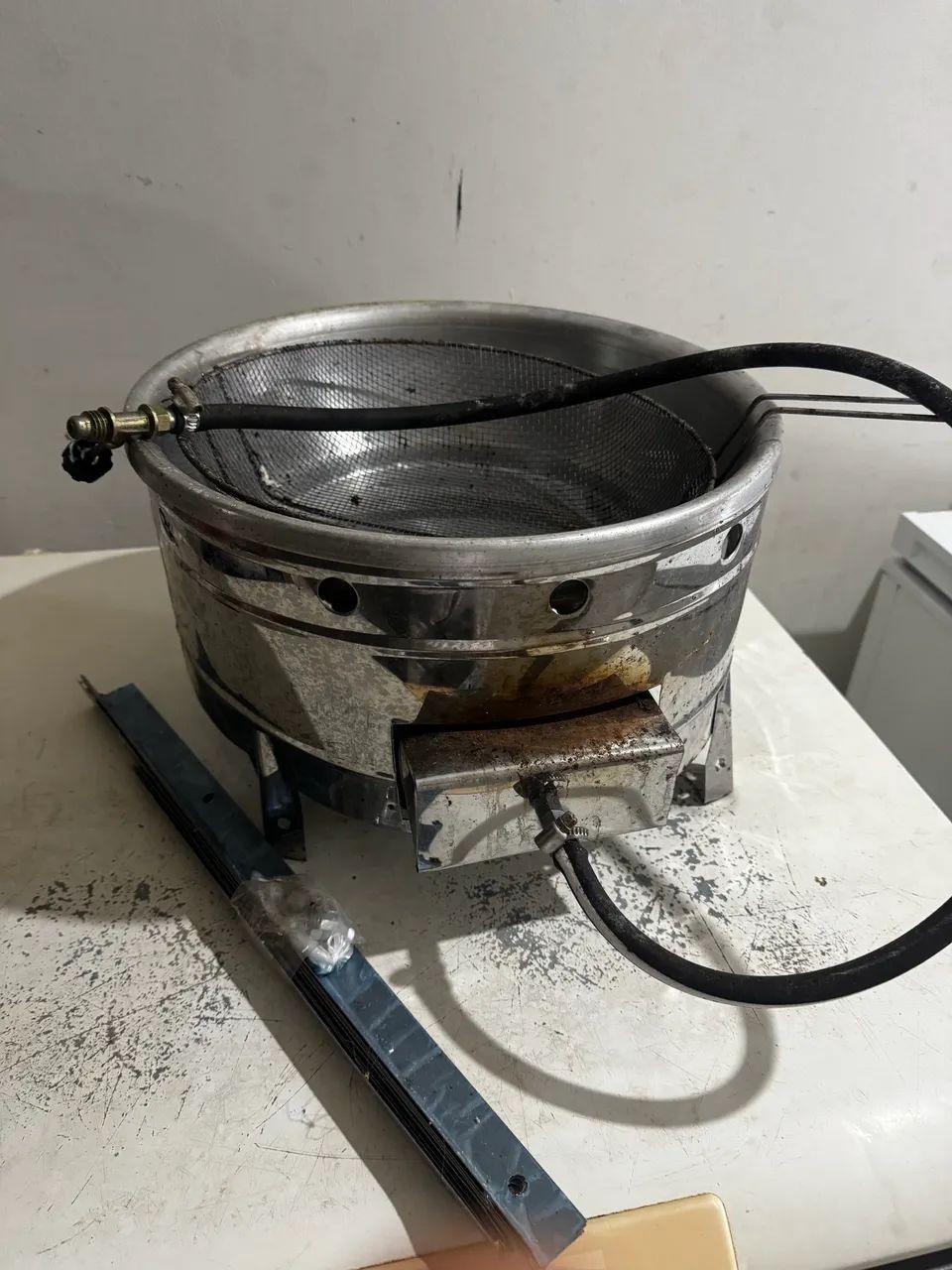 Fritador de salgados a gás em inox - Foto 2