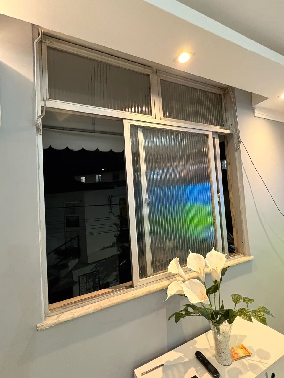 Window for Sale453011000651294720