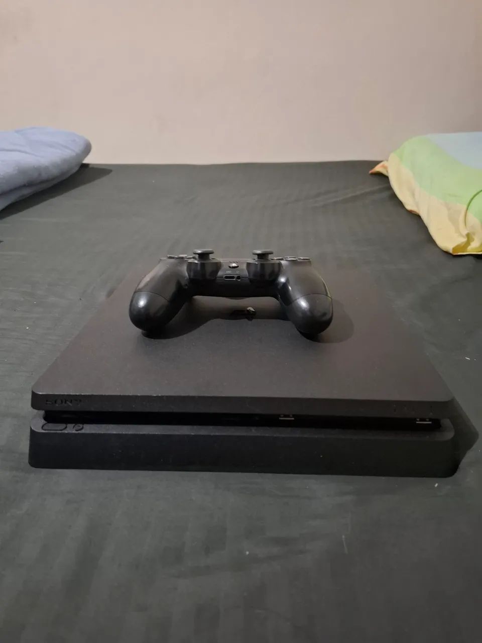 PS4 Slim 1TB com GTA 5
