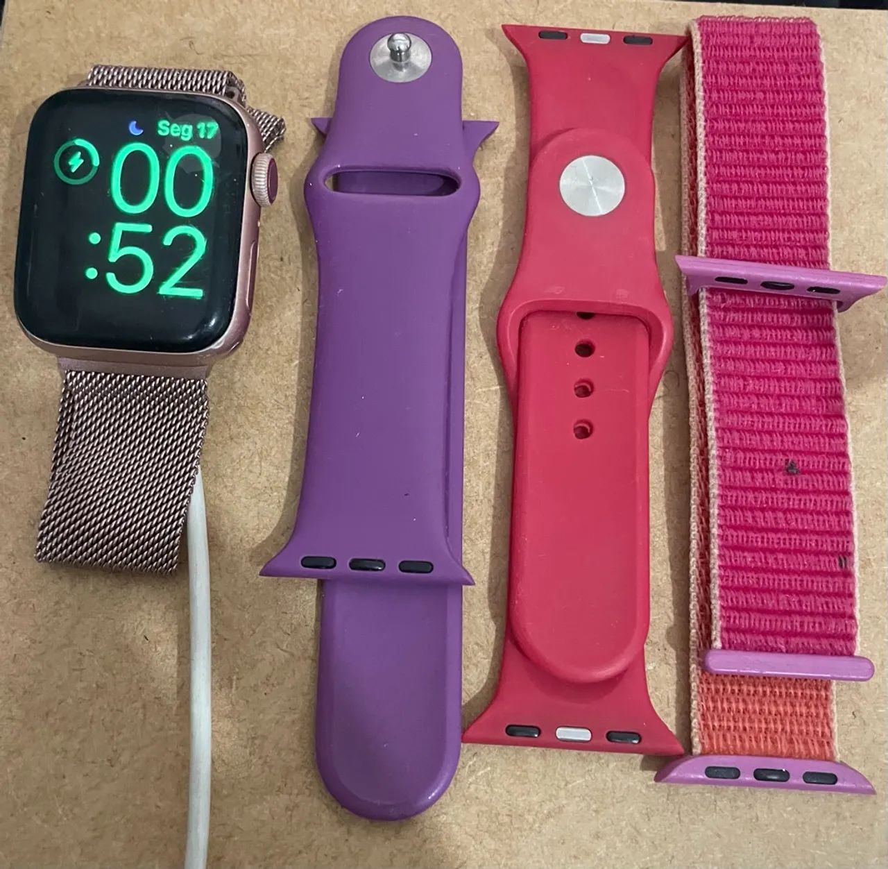 Apple Watch com + 3 pulseiras  - Foto 5