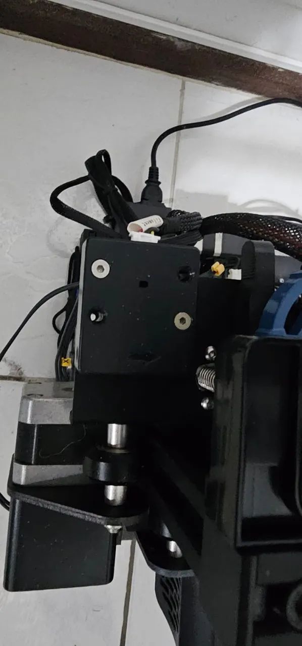 Impressora 3D Ender 3 V2 com Muuitos Upgrades - Foto 5