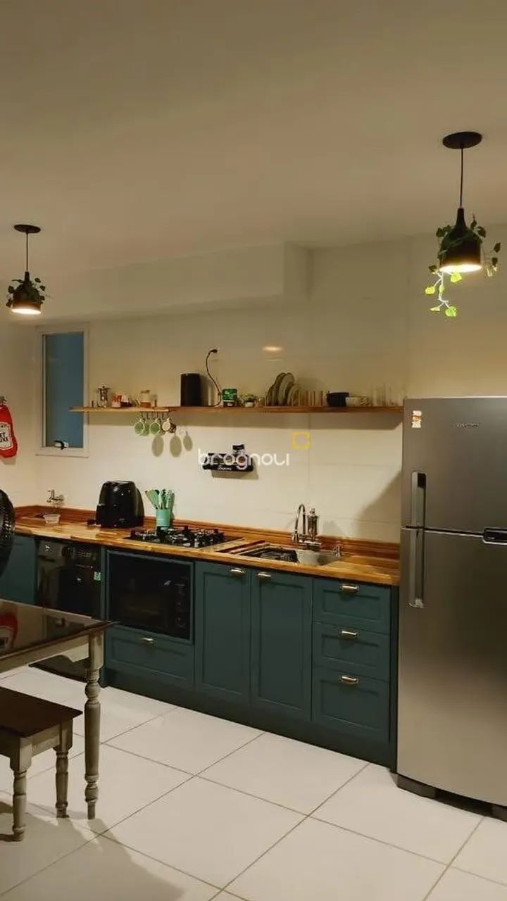 Apartamento à venda com 2 dormitórios em Palhoça/SC.