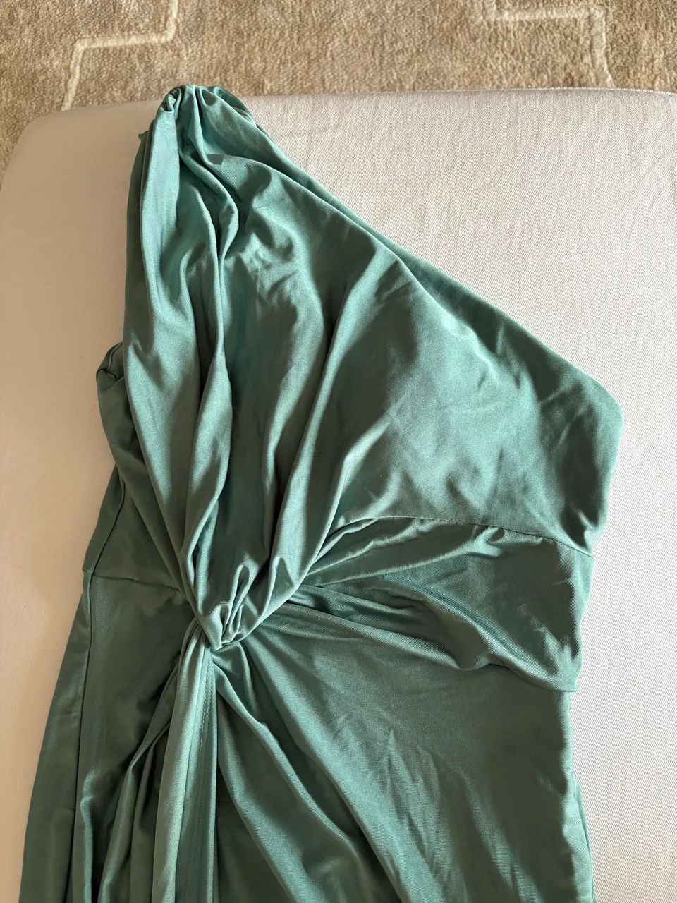 vestido romântico um ombro verde - Foto 3