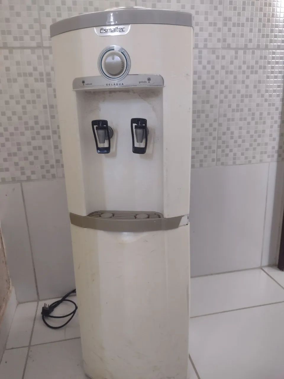 Bebedouro de coluna Esmaltec 