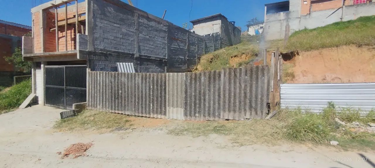 TERRENO 23 X 7,60 mts