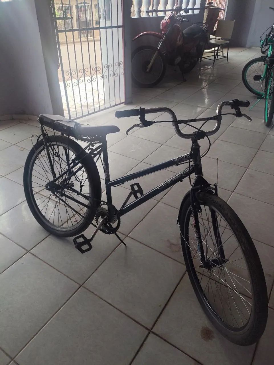 Bicicleta Aro 26 à Venda - R$ 400