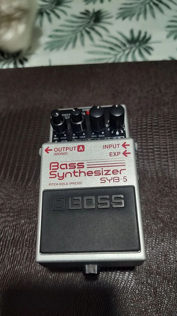 Pedal Boss Bass Synthesizer SYB5 - Instrumentos musicais - Vila