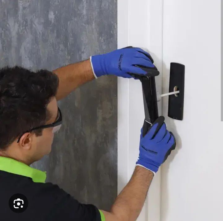 Instalação de fechadura eletrônica 