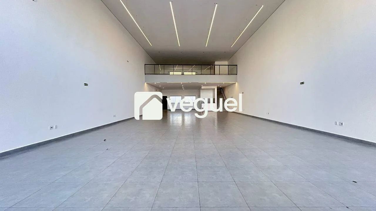 Salão com 379 m² para alugar, no Taquaral, Campinas - SP.