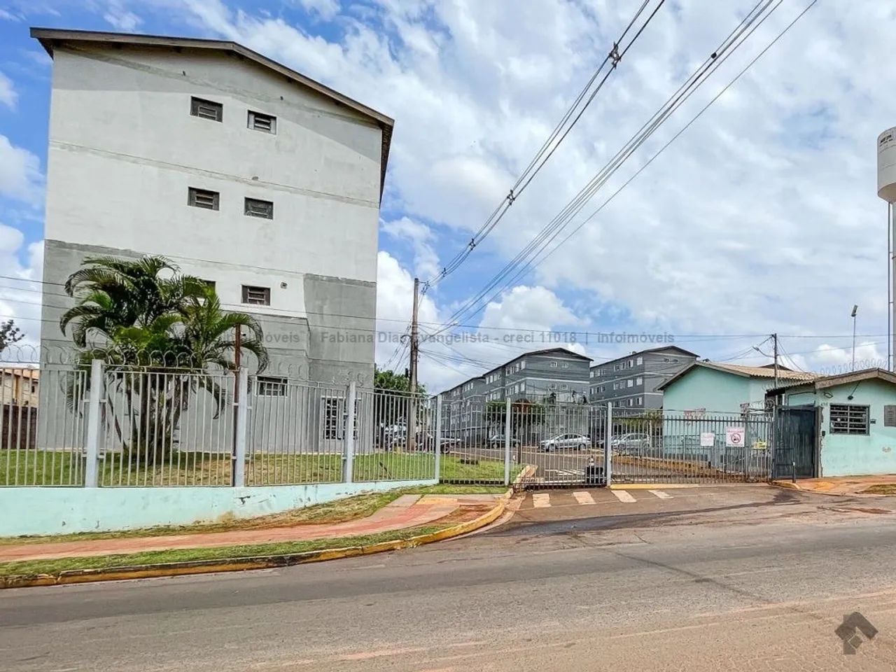 Pra vender rapido!! Só escriturar