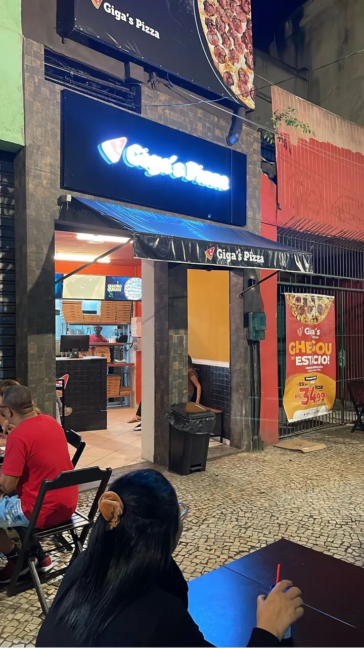 Gigas Pizza contrata operador com EXPERIÊNCIA