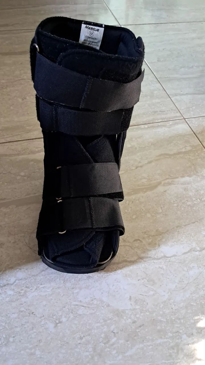 Bota Imobilizadora Mercur + Muletas - Desapego - Foto 3