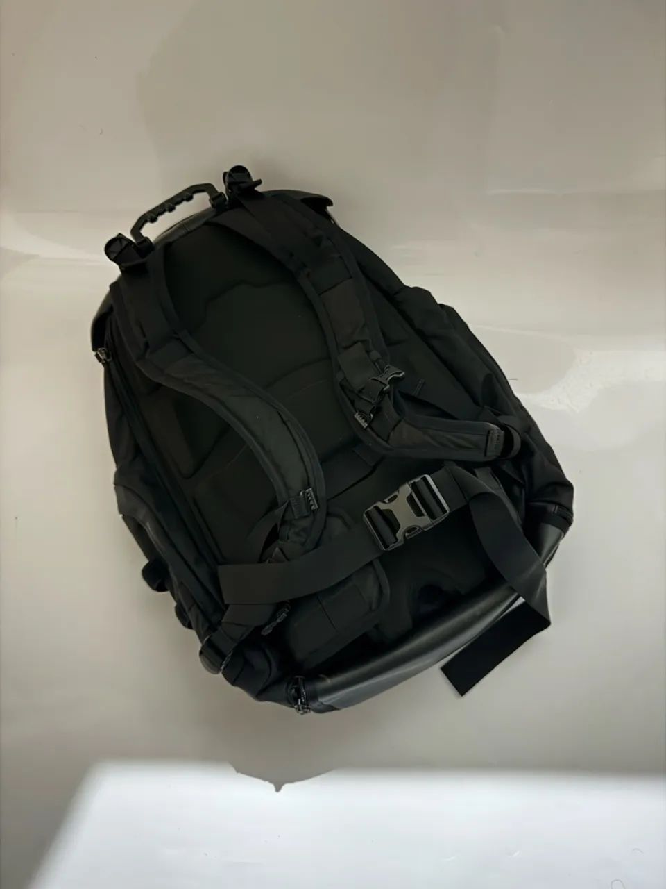 mochila oakley kitchen sink 34l - Foto 3