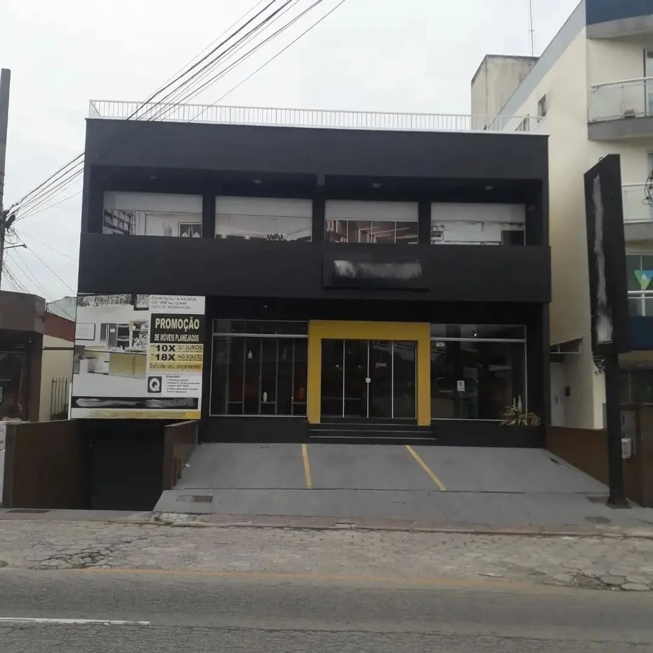 Prédio Comercial 360m² - Na entrada do bairro Forquilhinhas | Ao lado Sicoob | P/ Clínica