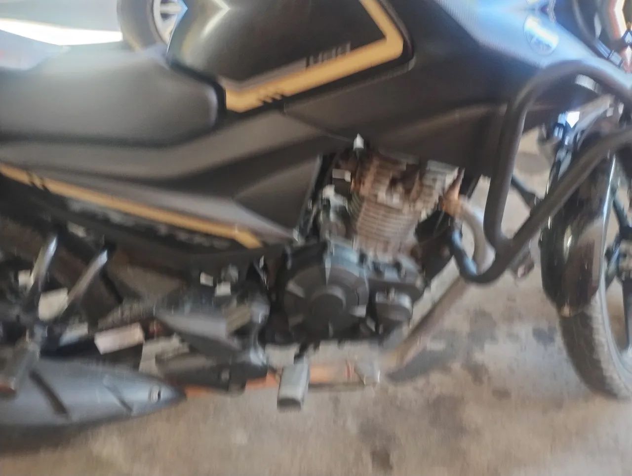 Moto alienada - Foto 4