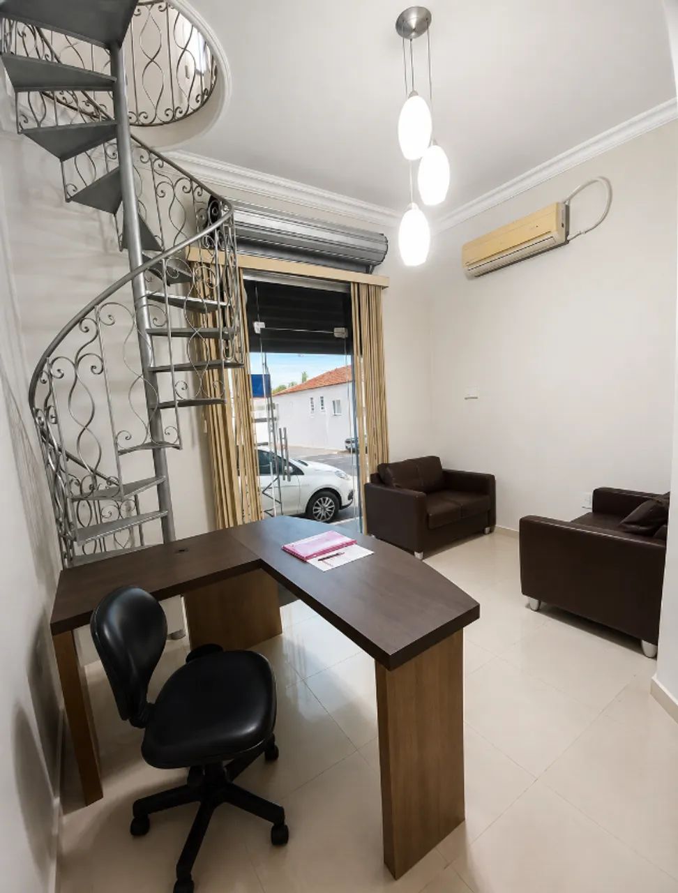 PONTO COMERCIAL NO CENTRO - ESCRITÓRIO DUPLEX REFORMADO E MOBILIADO - Foto 4