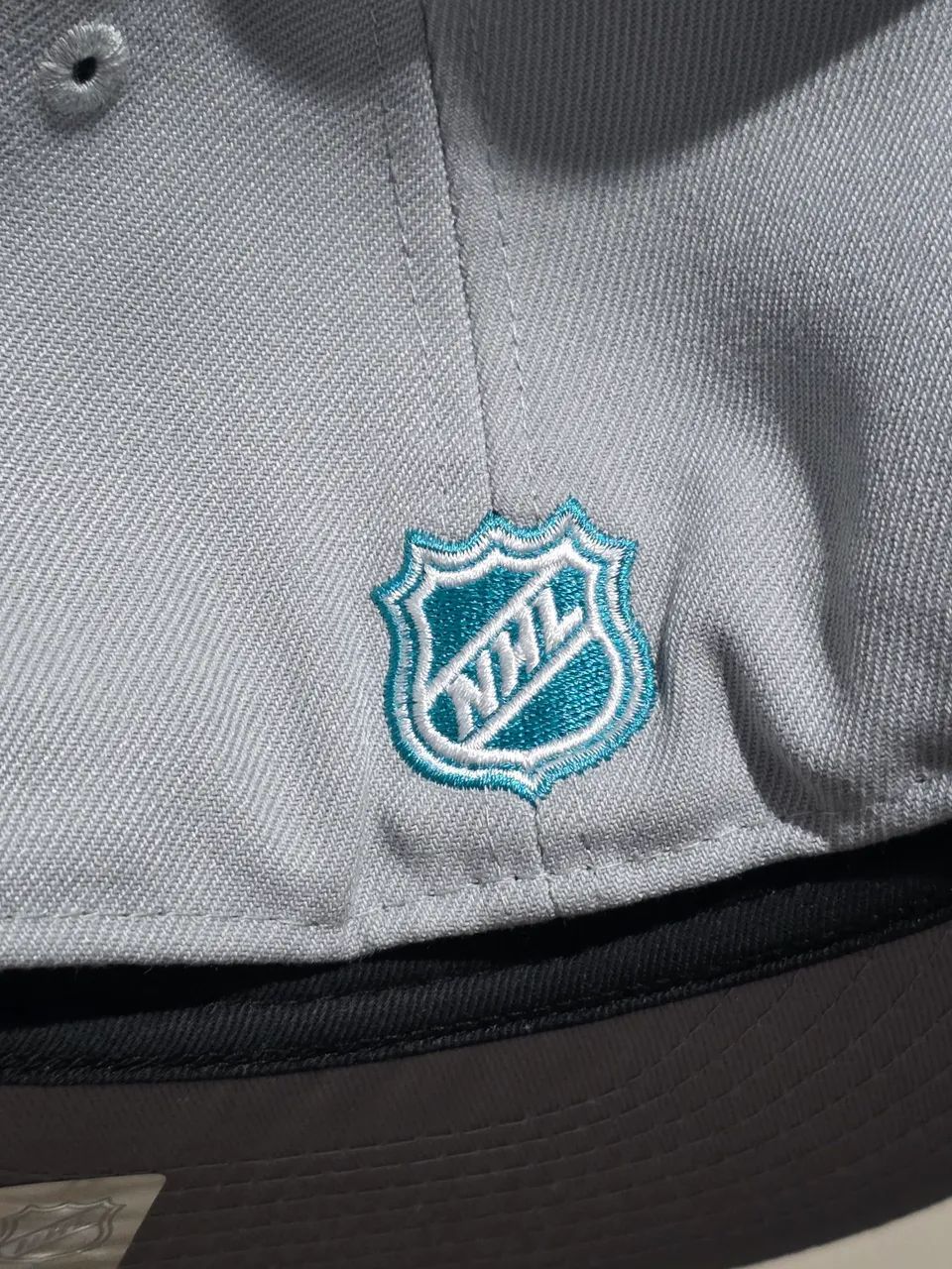Bone san jose sharks tamanho 7 1/4 - Foto 5