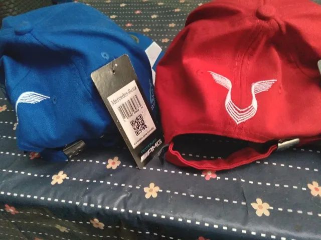 Vendo 2 bonés novos - Foto 3