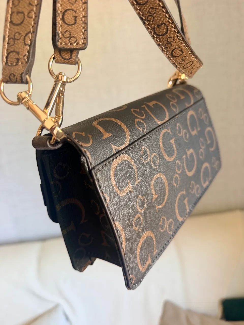 Bolsa transversal GUESS - Foto 2